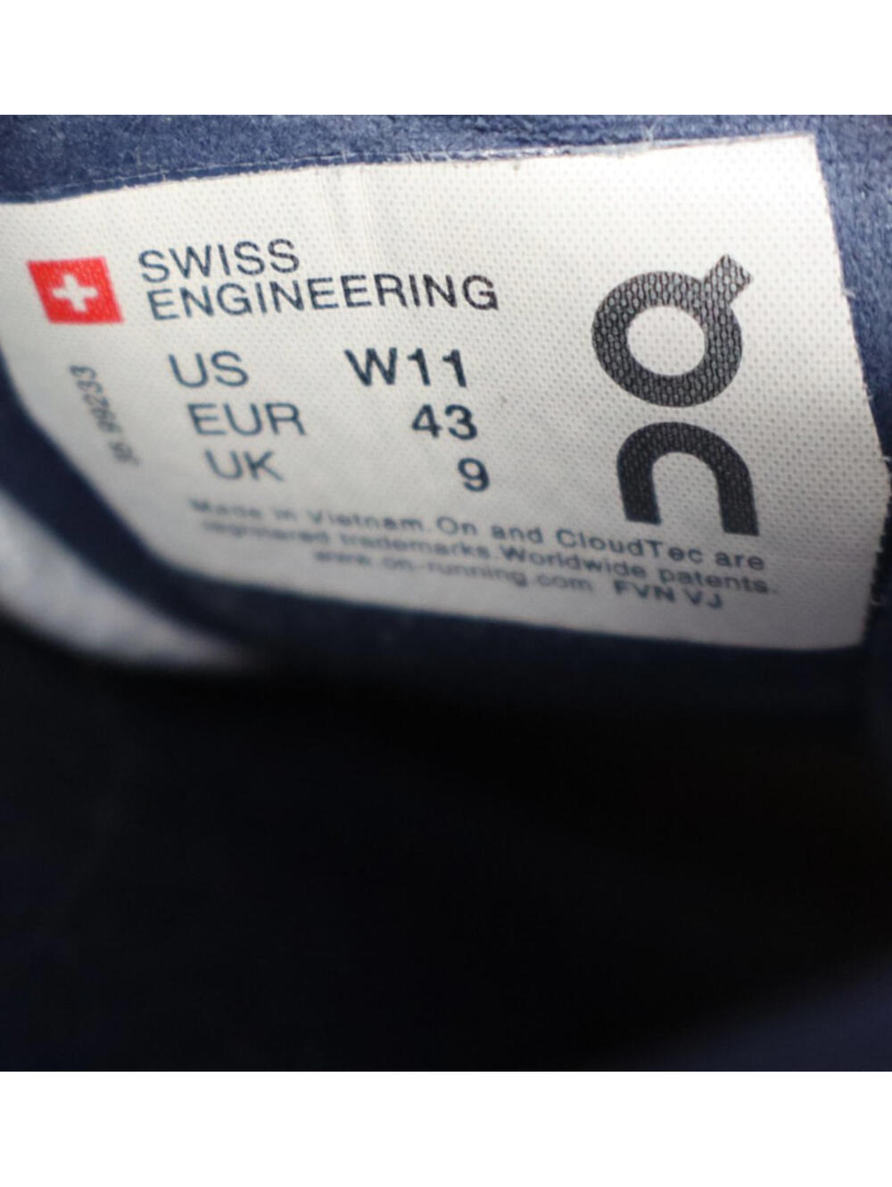 On Cloudflow Blue Running Shoes Size: 11 - Picture 10 of 10